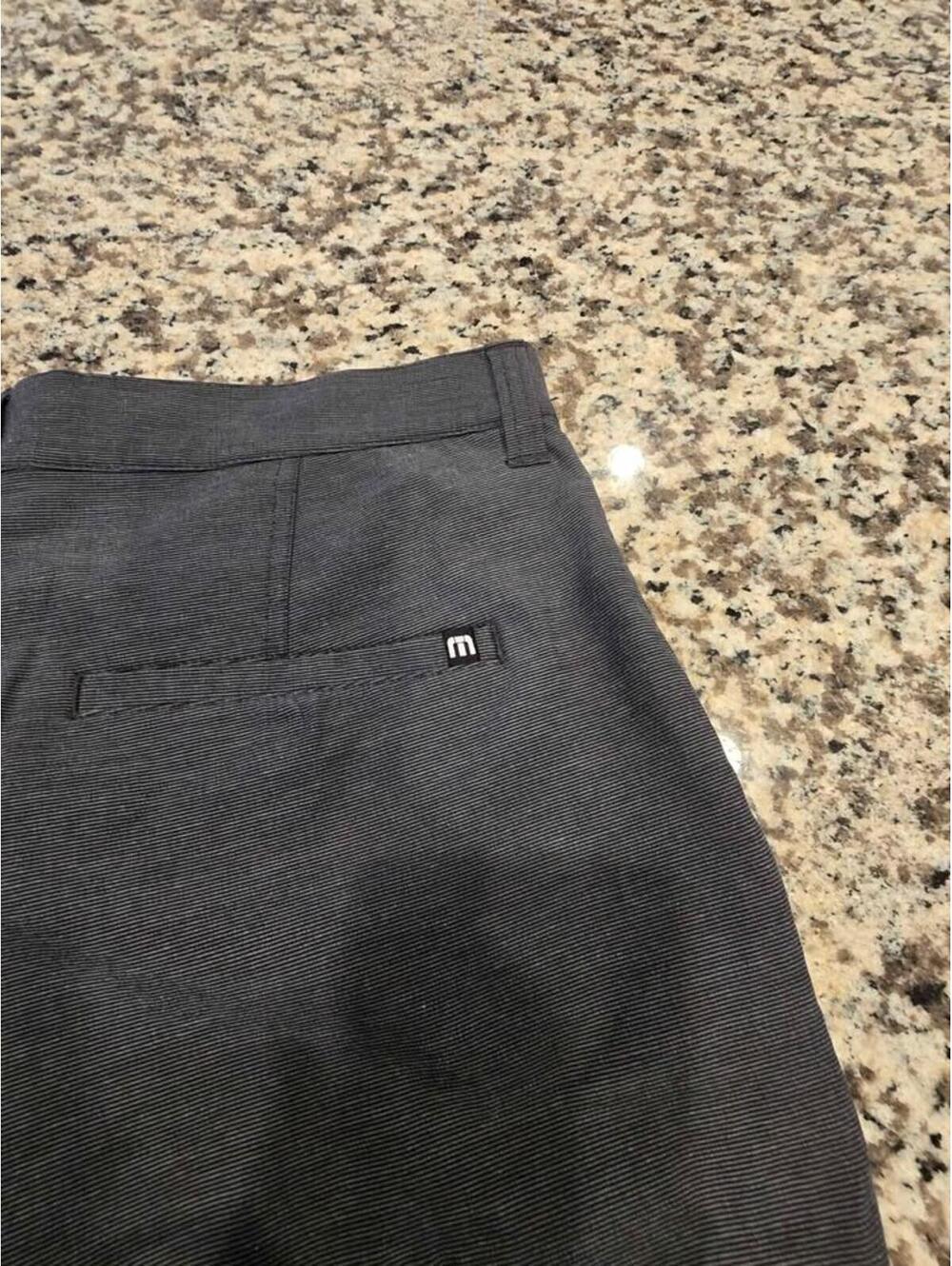 Travis Mathew Golf Shorts Mens Size 34